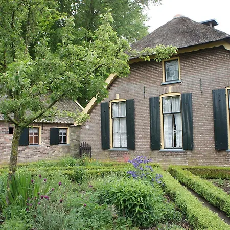 Trekkershut In De Putten