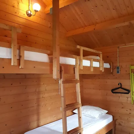 Campsite Trekkershut In De *